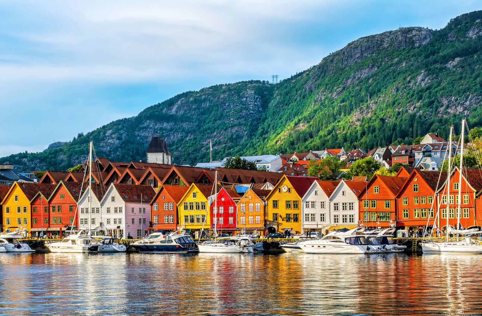 Havila: Bahn und Hurtigruten vereint